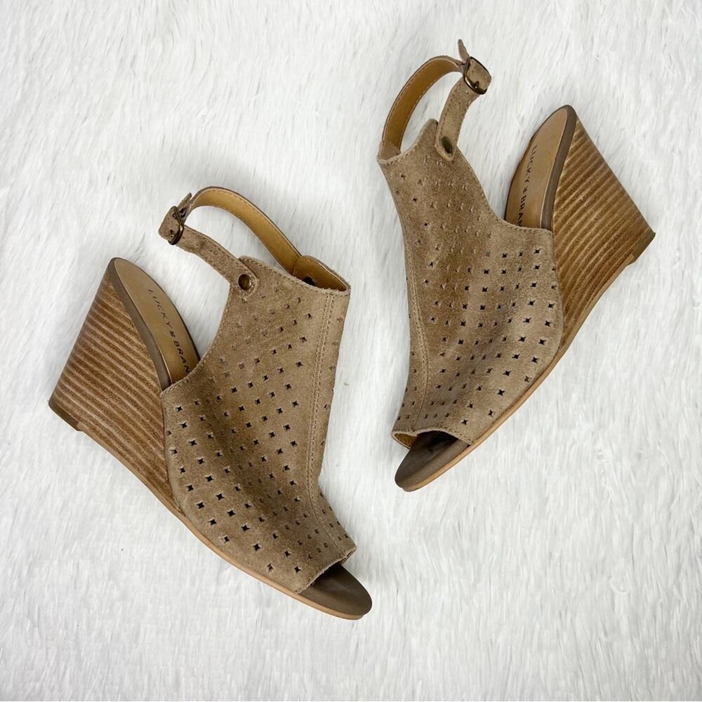 LUCKY BRAND / Rigina taupe tan perforated slingback wedge sandals / 9.5